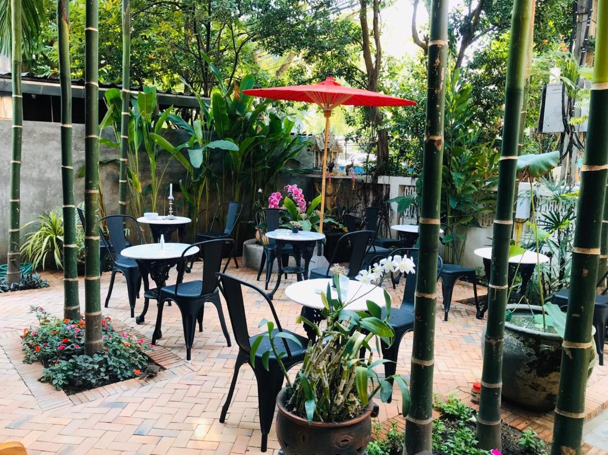 The Eight Ratvithi House 3* Chiang Mai
